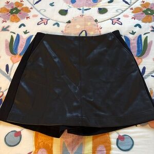 Cabi mixed media skort